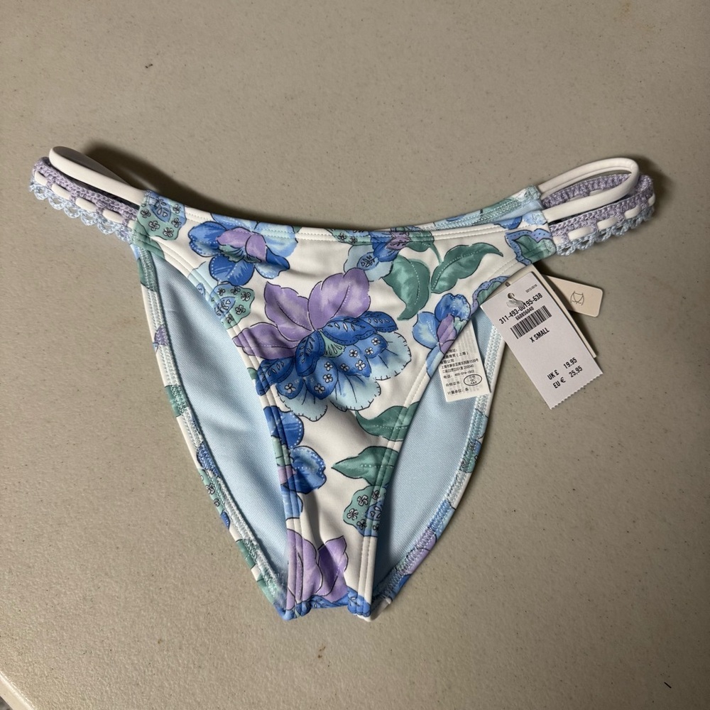 NWT Hollister bikini bottom white purple floral cheeky fit swimsuit